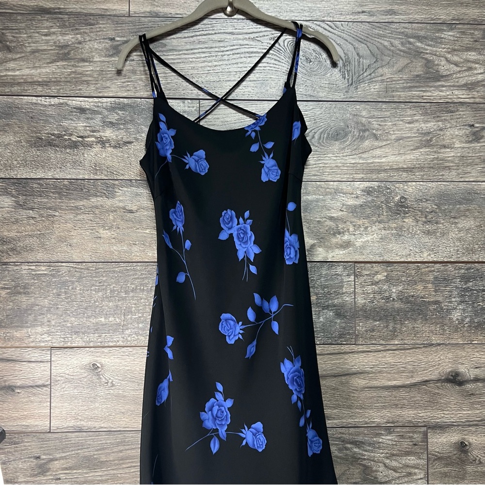 Vintage Steppin’ Out Black Slip Dress w/ Blue Roses | Size 13/ 14